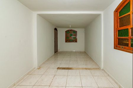 Casa à venda com 500m², 3 quartos e 20 vagas Casa à venda com 500m², 3 quartos e 20 vagasSala 1