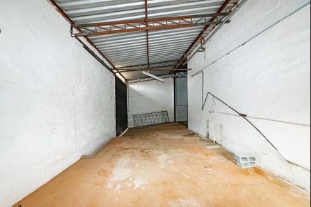 Casa à venda com 500m², 3 quartos e 20 vagas Casa à venda com 500m², 3 quartos e 20 vagasGalpão