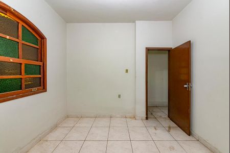 Casa à venda com 500m², 3 quartos e 20 vagas Casa à venda com 500m², 3 quartos e 20 vagasQuarto