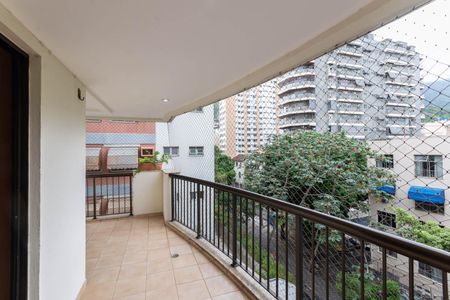 Apartamento à venda com 131m², 3 quartos e 2 vagasVaranda Suíte