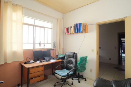 Casa à venda com 286m², 4 quartos e 4 vagasQuarto 3