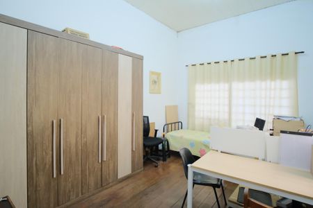 Casa à venda com 286m², 4 quartos e 4 vagasQuarto 2