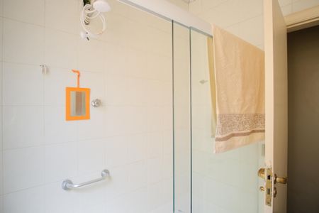 Casa à venda com 286m², 4 quartos e 4 vagasBanheiro Social