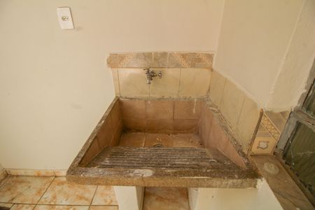 Casa para alugar com 30m², 1 quarto e sem vagaÁrea de Serviço