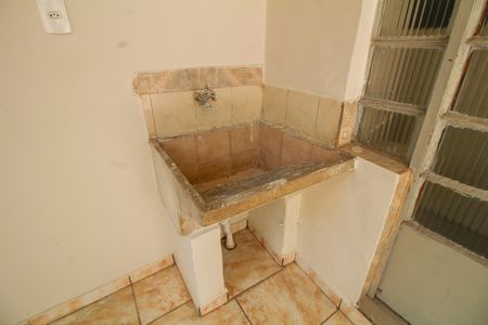 Casa para alugar com 30m², 1 quarto e sem vagaÁrea de Serviço