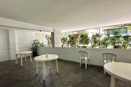 Apartamento à venda com 120m², 3 quartos e 1 vaga Apartamento à venda com 120m², 3 quartos e 1 vagaÁrea comum - Salão de festas