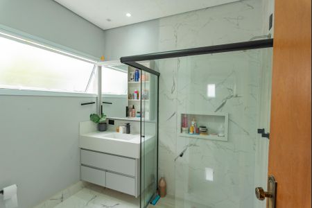 Casa à venda com 320m², 3 quartos e 6 vagas Casa à venda com 320m², 3 quartos e 6 vagasBanheiro