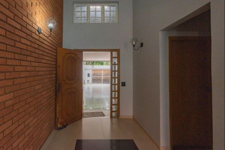 Casa à venda com 320m², 3 quartos e 6 vagas Casa à venda com 320m², 3 quartos e 6 vagasHall de entrada