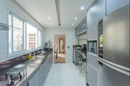 Casa à venda com 320m², 3 quartos e 6 vagas Casa à venda com 320m², 3 quartos e 6 vagasCozinha