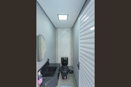 Casa à venda com 320m², 3 quartos e 6 vagas Casa à venda com 320m², 3 quartos e 6 vagasBanheiro da Piscina