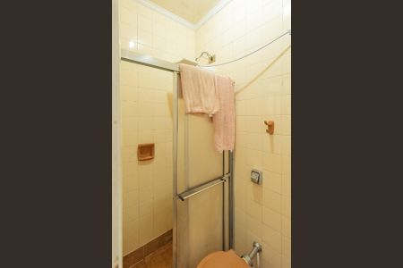 Casa à venda com 320m², 3 quartos e 6 vagas Casa à venda com 320m², 3 quartos e 6 vagasBanheiro de serviço