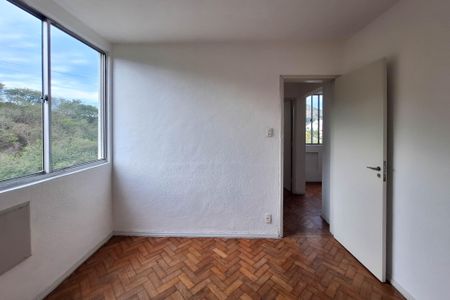 Apartamento à venda com 74m², 2 quartos e 1 vagaQuarto 2