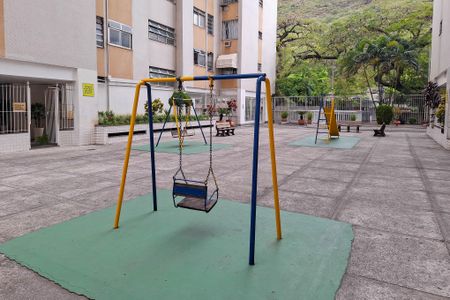 Apartamento à venda com 74m², 2 quartos e 1 vagaÁrea comum