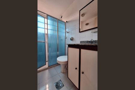 Apartamento à venda com 74m², 2 quartos e 1 vagaBanheiro