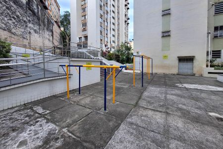 Apartamento à venda com 74m², 2 quartos e 1 vagaÁrea comum