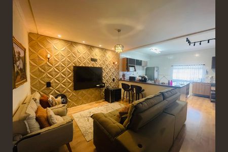 Sala 1 de casa à venda com 4 quartos, 160m² em Vale dos Machados, Guarulhos