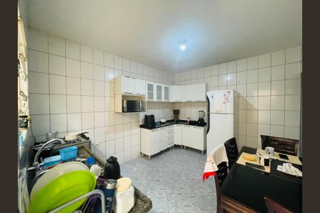 Casa à venda com 160m², 4 quartos e 2 vagasCozinha 2