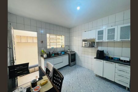 Casa à venda com 160m², 4 quartos e 2 vagasCozinha 2