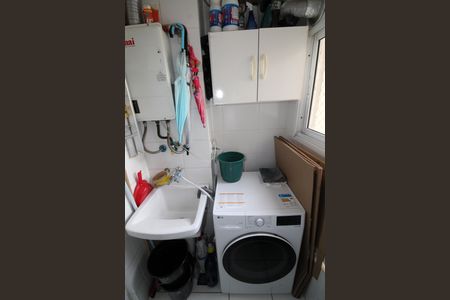 Apartamento para alugar com 65m², 3 quartos e 1 vagaÁrea de Serviço