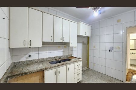 Casa para alugar com 200m², 3 quartos e 2 vagasCozinha