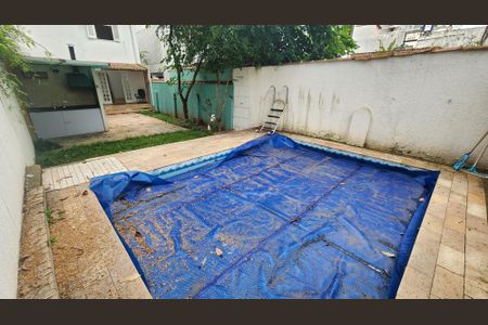 Casa para alugar com 200m², 3 quartos e 2 vagasPiscina