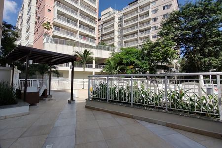 Apartamento à venda com 80m², 3 quartos e 1 vaga Apartamento à venda com 80m², 3 quartos e 1 vagaÁrea comum