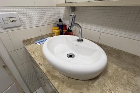 Apartamento à venda com 66m², 3 quartos e 1 vagaBanheiro Social