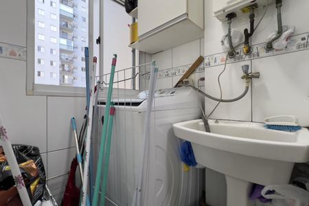 Apartamento à venda com 66m², 3 quartos e 1 vagaÁrea de Serviço