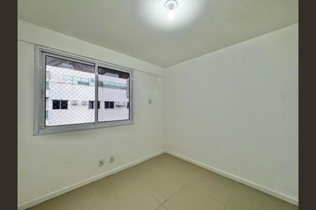 Quarto de apartamento à venda com 3 quartos, 124m² em Vargem Pequena, Rio de Janeiro