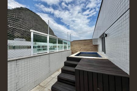 Apartamento à venda com 124m², 3 quartos e 2 vagas Apartamento à venda com 124m², 3 quartos e 2 vagasTerraço