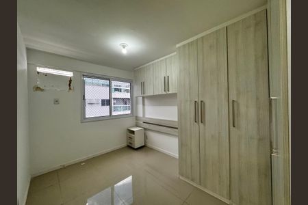 Apartamento à venda com 124m², 3 quartos e 2 vagas Apartamento à venda com 124m², 3 quartos e 2 vagasSuíte