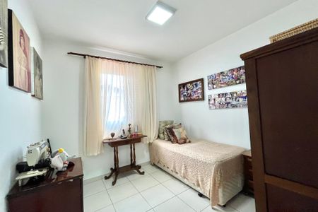 Casa de condomínio à venda com 200m², 4 quartos e 3 vagas Casa de condomínio à venda com 200m², 4 quartos e 3 vagasQuarto 2