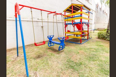 Apartamento à venda com 60m², 2 quartos e 2 vagas Apartamento à venda com 60m², 2 quartos e 2 vagasÁrea comum - Playground