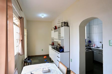 Casa à venda com 248m², 3 quartos e 1 vagaCopa