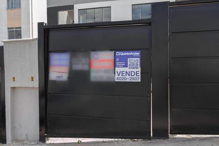Casa à venda com 128m², 3 quartos e 2 vagasFachada