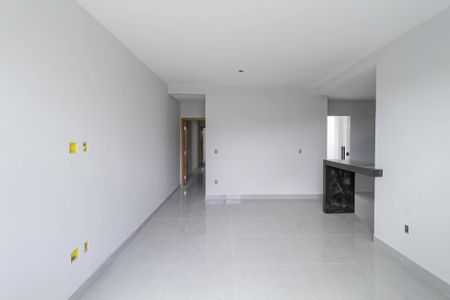 Sala de casa à venda com 3 quartos, 128m² em Nacional, Contagem