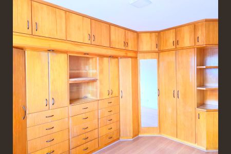 Apartamento à venda com 76m², 2 quartos e 1 vagaQuarto 01