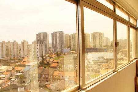 Apartamento à venda com 76m², 2 quartos e 1 vagaÁrea de Serviço