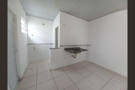 Kitnet de casa de condomínio para alugar com 1 quarto, 23m² em Parque Sao Vicente, São Vicente