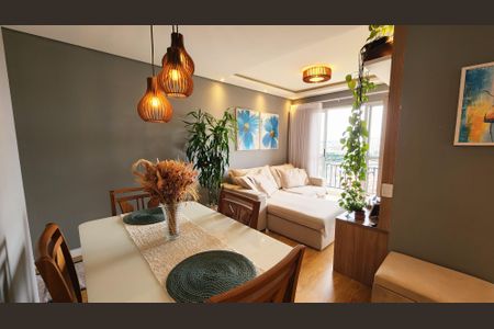 Sala de apartamento à venda com 2 quartos, 56m² em Vila Nova Esperia, Jundiaí