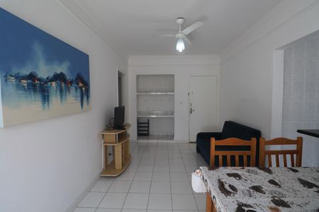 Sala de apartamento para alugar com 2 quartos, 68m² em Pitangueiras, Guarujá