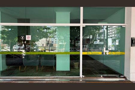 Apartamento para alugar com 68m², 2 quartos e 1 vagaFachada