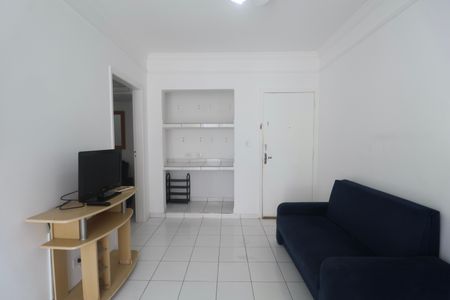 Sala de apartamento para alugar com 2 quartos, 68m² em Pitangueiras, Guarujá