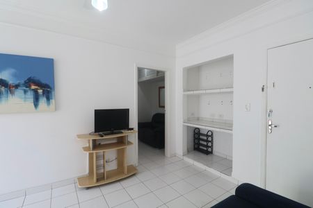 Sala de apartamento para alugar com 2 quartos, 68m² em Pitangueiras, Guarujá