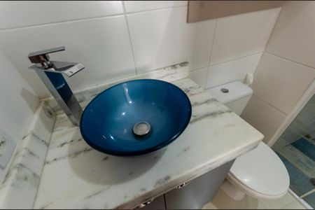 Apartamento à venda com 64m², 2 quartos e 2 vagasSuíte -Banheiro