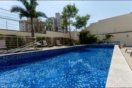 Apartamento à venda com 64m², 2 quartos e 2 vagasÁrea comum - Piscina