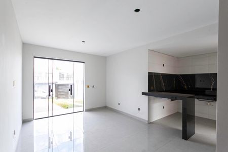 Casa à venda com 130m², 3 quartos e 2 vagasSala