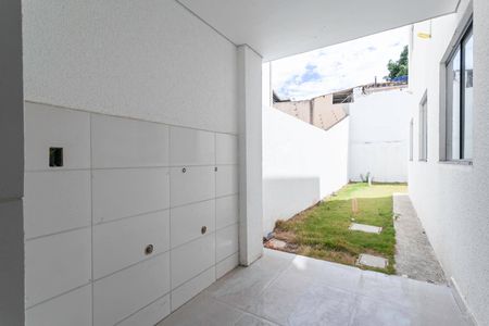 Casa à venda com 130m², 3 quartos e 2 vagasÁrea de serviço 
