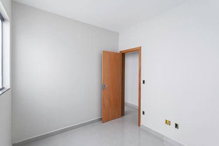 Casa à venda com 130m², 3 quartos e 2 vagasQuarto 2