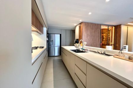 Apartamento à venda com 106m², 3 quartos e 2 vagasCozinha